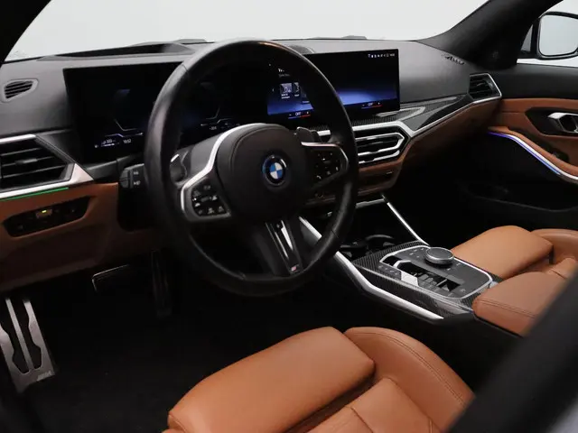BMW 3 Serie Sedan 330e 2023 Hybride Benzine 6