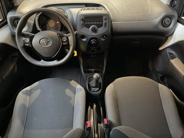 Toyota Aygo 1.0 VVT-i x-fun 2021 Benzine 16