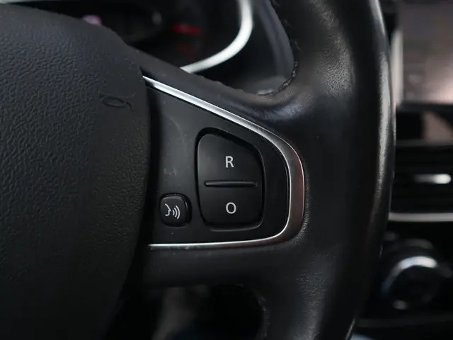 Renault Clio Estate 0.9 TCe Intens 2018 Benzine 24