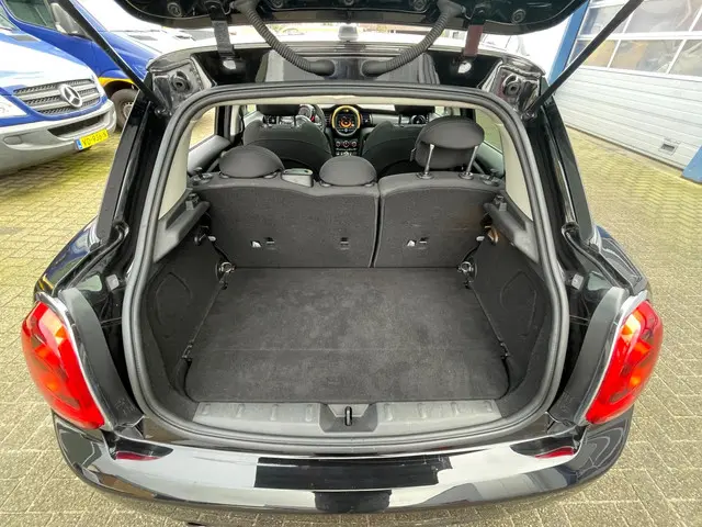 MINI Cooper Mini 1.5 Chili Serious Business 2015 Benzine 21