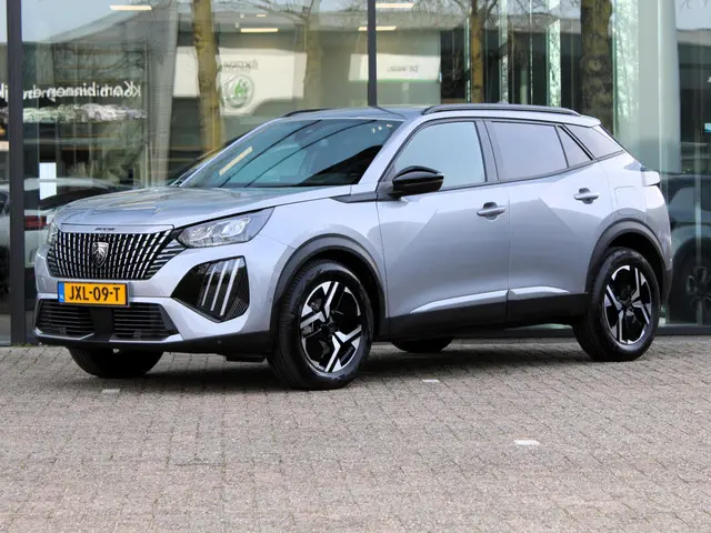 Peugeot 2008 1.2 Hybrid 145 Allure 2025 Hybride Benzine 5