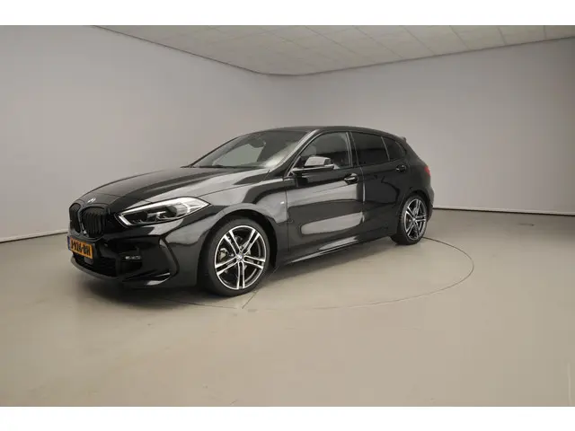 BMW 1 Serie 5-deurs 118i 2020 Benzine 41