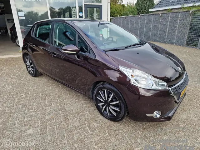 Peugeot 208 1.4 VTi Envy 2012 Benzine 2