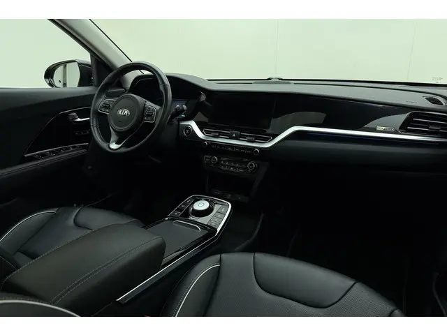 Kia e-Niro ExecutiveLine 64 kWh 2021 Elektrisch 16