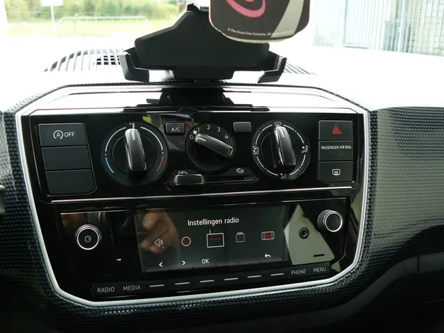 Volkswagen up! 1.0 BMT move up! 2019 Benzine 9