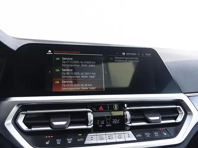 BMW 2 Serie Coupé 220i 2022 Benzine 30