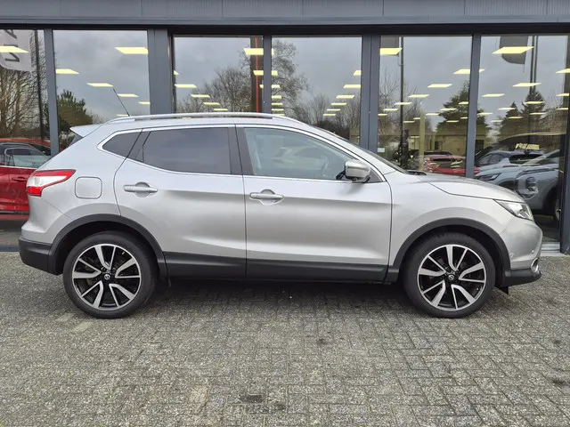 Nissan QASHQAI 1.2 Tekna 2015 Benzine 19