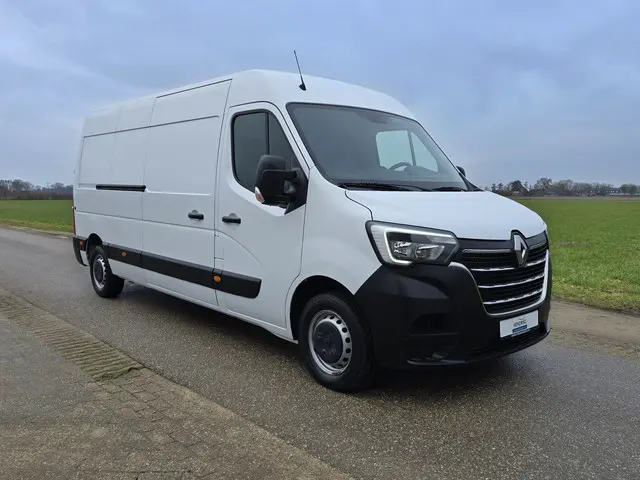 Renault Master T35 2.3 dCi 135 L3 H2 2022 Diesel 9