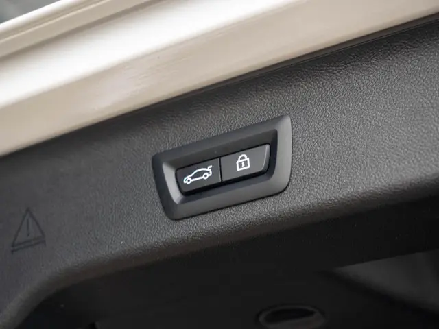 BMW 5 Serie Touring 530e xDrive 2021 Hybride Benzine 44