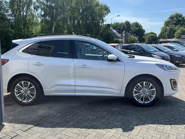 Ford Kuga 2.5 PHEV Vignale 2021 Hybride Benzine 8