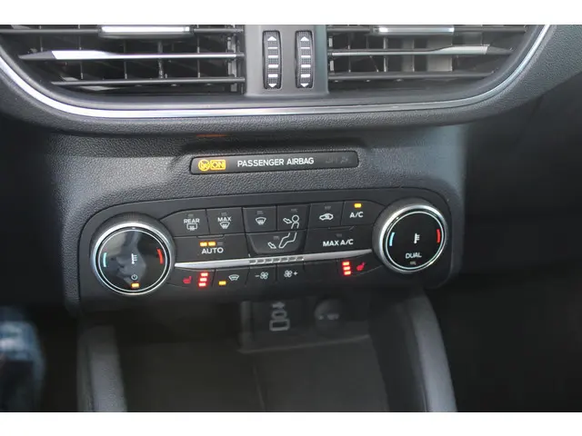 Ford Kuga 2.5 PHEV Titanium 2022 Hybride Benzine 18