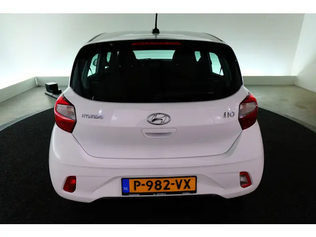 Hyundai i10 1.0 Comfort 5-zits 2022 Benzine 18