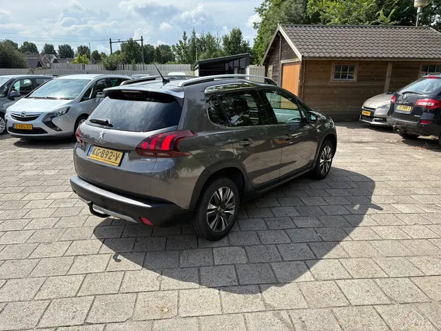 Peugeot 2008 1.2 PureTech Allure 2016 Benzine 3