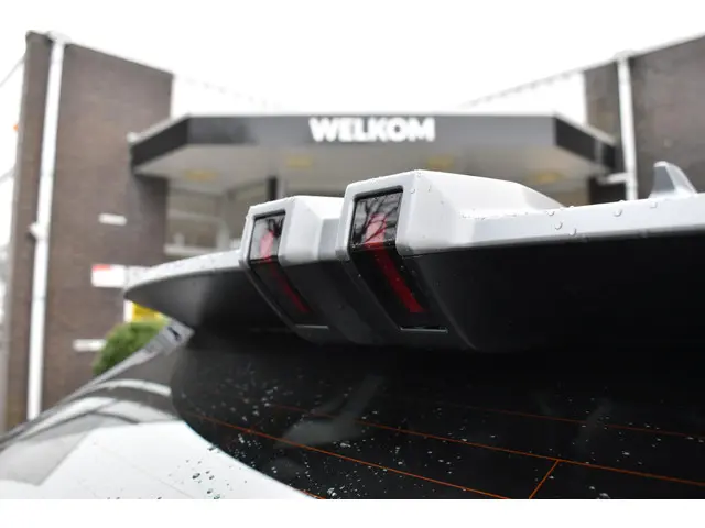 Omoda 9 SHS SHS-P Premium 2026 Hybride Benzine 32