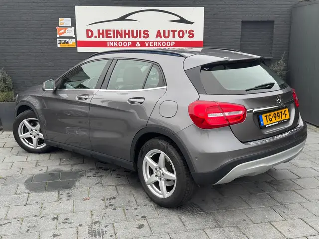 Mercedes-Benz GLA 2