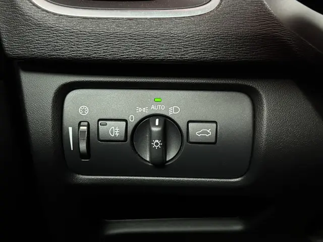 Volvo V40 Cross Country 1.5 T3 Nordic+ 2016 Benzine 37