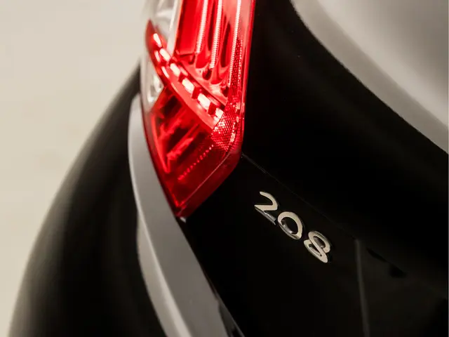 Peugeot 208 1.6 THP GTi 2013 Benzine 23