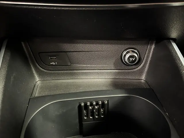 Audi Q2 30 TFSI S-Line 2022 Benzine 43