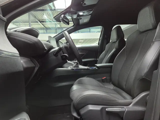 Peugeot 3008 1.2 PureTech GT Line 2020 Benzine 13