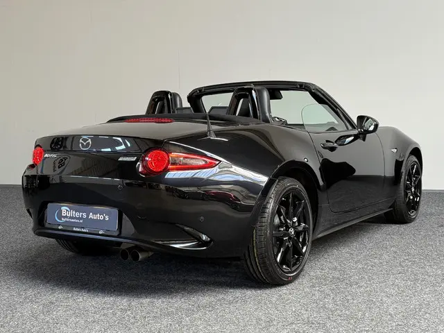 Mazda MX-5 2