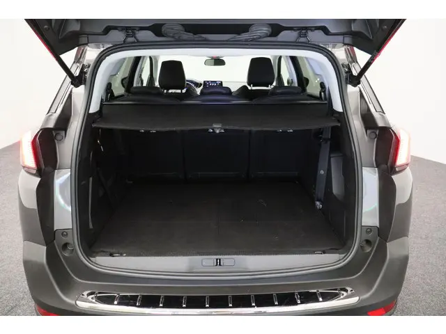 Peugeot 5008 1.2 PureTech Blue Lease Premium 2020 LPG/Gas 20