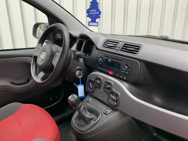 Fiat Panda 0.9 TwinAir Pop|121000KM| 2013 Benzine 10