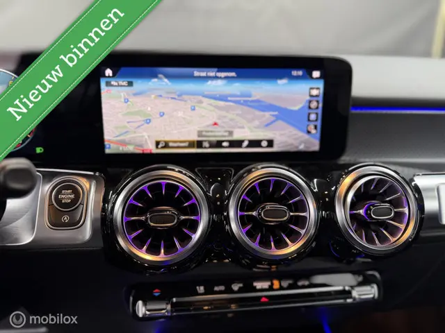 Mercedes-Benz GLB 200 AMG Line 2022 Benzine 29