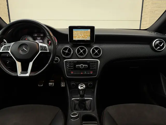 Mercedes-Benz A-Klasse 180 AMG 2014 Benzine 10