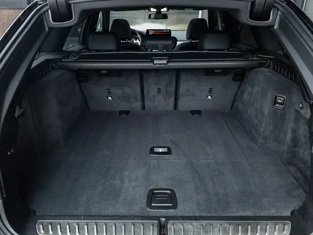 BMW 5 Serie Touring 530i xDrive M Sport 2022 Benzine 33