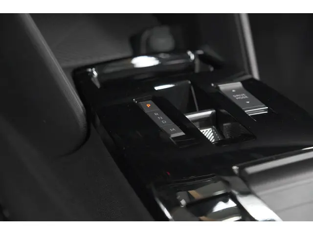 Citroën C4 Hybrid 136 e-DCS6 Max 2025 Hybride Benzine 37