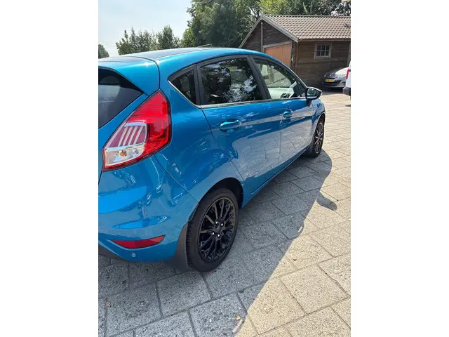 Ford Fiesta 1.0 EcoBoost Candy Blue Edition 2016 Benzine 4