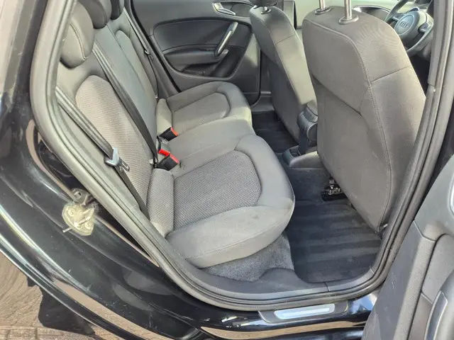 Audi A1 Sportback 1.2 TFSI Admired S-line 2013 Benzine 14