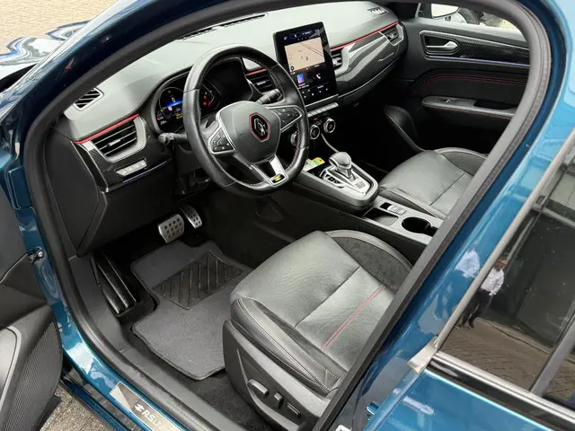 Renault Arkana 1.6 E-Tech Hybrid R.S. Line 2022 Benzine 13