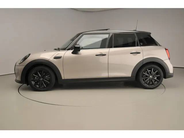 MINI 5-Deurs 3