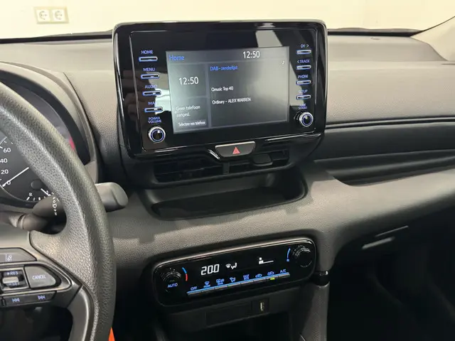 Toyota Yaris 1.5 Hybrid Active 2022 Hybride Benzine 7