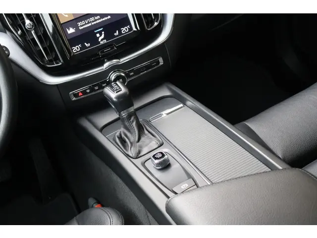 Volvo XC60 T5 Momentum 2019 Benzine 34