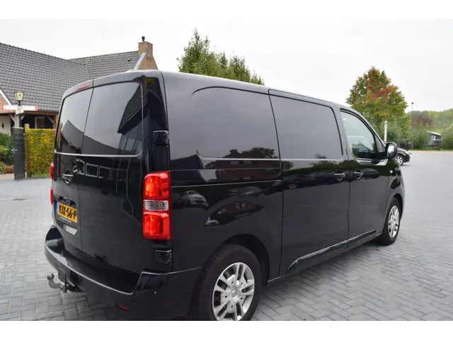Opel Vivaro 1.5 CDTI L2H1 Innovation 2021 Diesel 3
