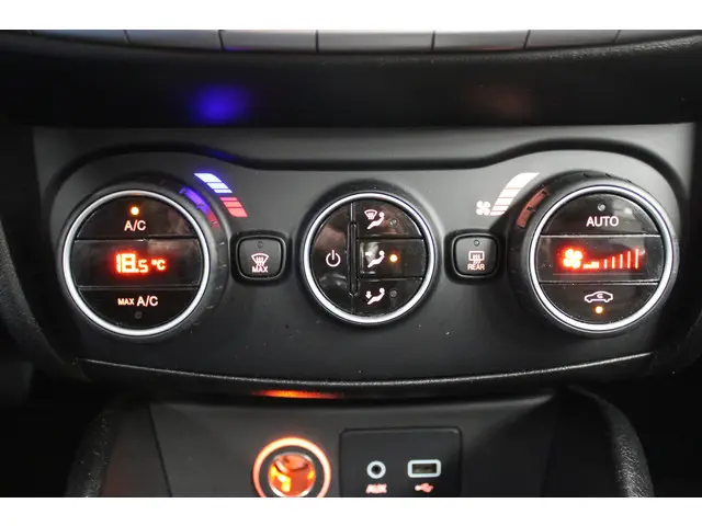 Fiat Tipo 1.4 16V Lounge 2016 Benzine 11