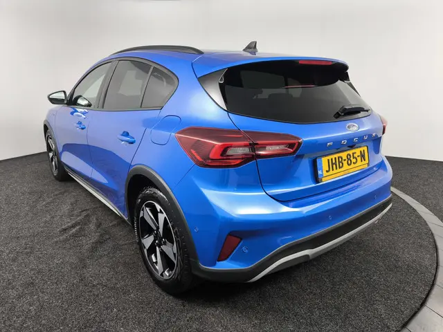 Ford Focus 1.0 EcoBoost Hybrid Active X 2024 Benzine 6