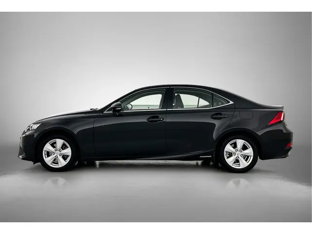 Lexus IS 300h Limited 2015 Hybride Benzine 3