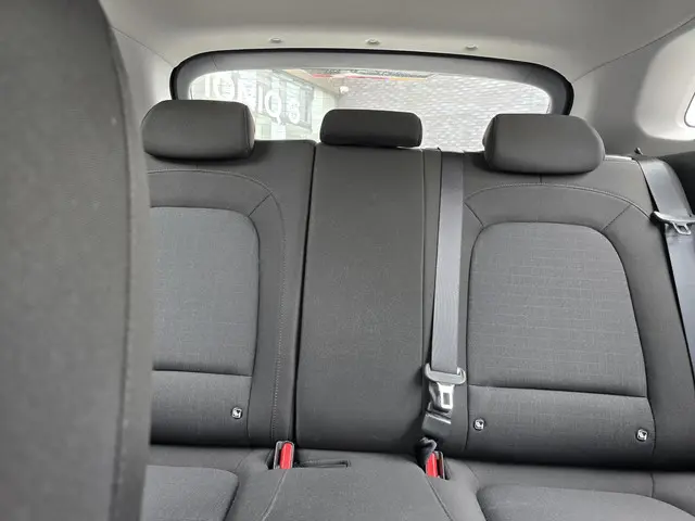Hyundai Kona 1.6 GDI HEV Comfort 2021 Hybride Benzine 23