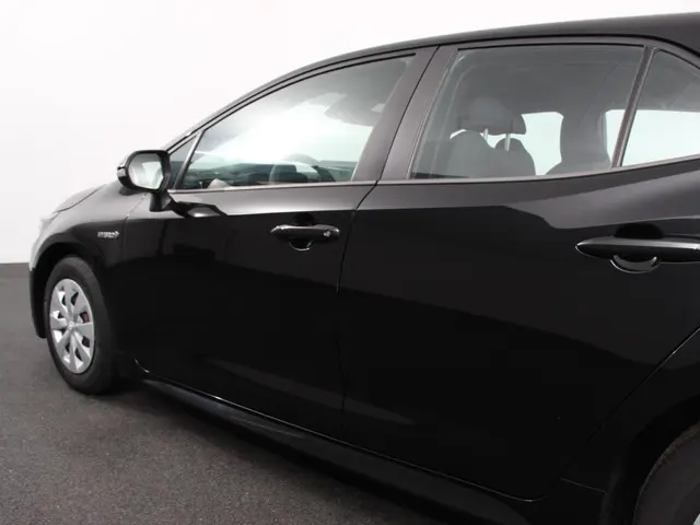 Toyota Corolla 1.8 Hybrid Comfort 2021 Hybride Benzine 28
