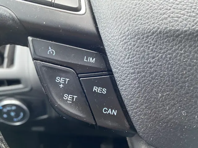 Ford Focus Wagon 1.0 Trend 2017 Benzine 13