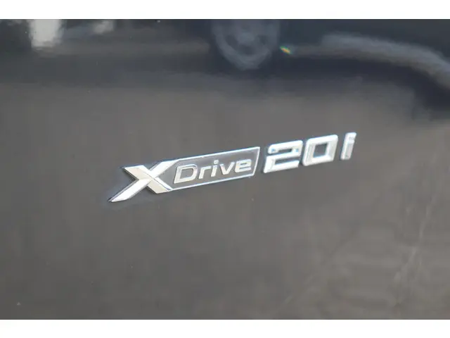 BMW X1 xDrive20i HIGH EXECUTIVE 2017 Benzine 16