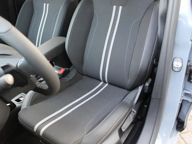 Opel Corsa 1.2 Turbo Hybrid GS 2025 Hybride Benzine 7