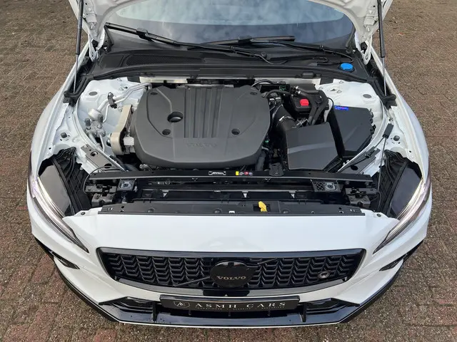 Volvo V60 2.0 B3 Plus Dark 2022 Hybride Benzine 50