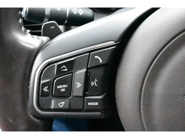 Jaguar XF 2.0 Portfolio 2016 Benzine 29