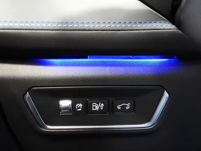 Lynk & Co 01 1.5 PHEV Plug-In 2023 Hybride Benzine 25