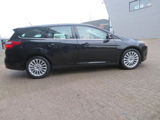 Ford Focus Wagon 1.6 EcoBoost Titanium 2012 Benzine 6