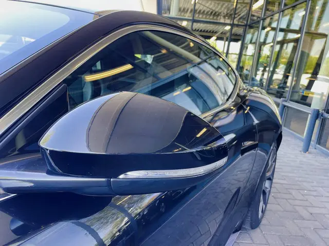 Jaguar F-Type P300 RWD 2019 Benzine 35
